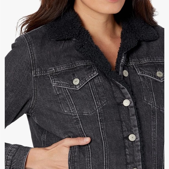 Women's Sherpa Lined Black Denim Jacket | Lucky Brand 🍀 - Picture 3 of 5